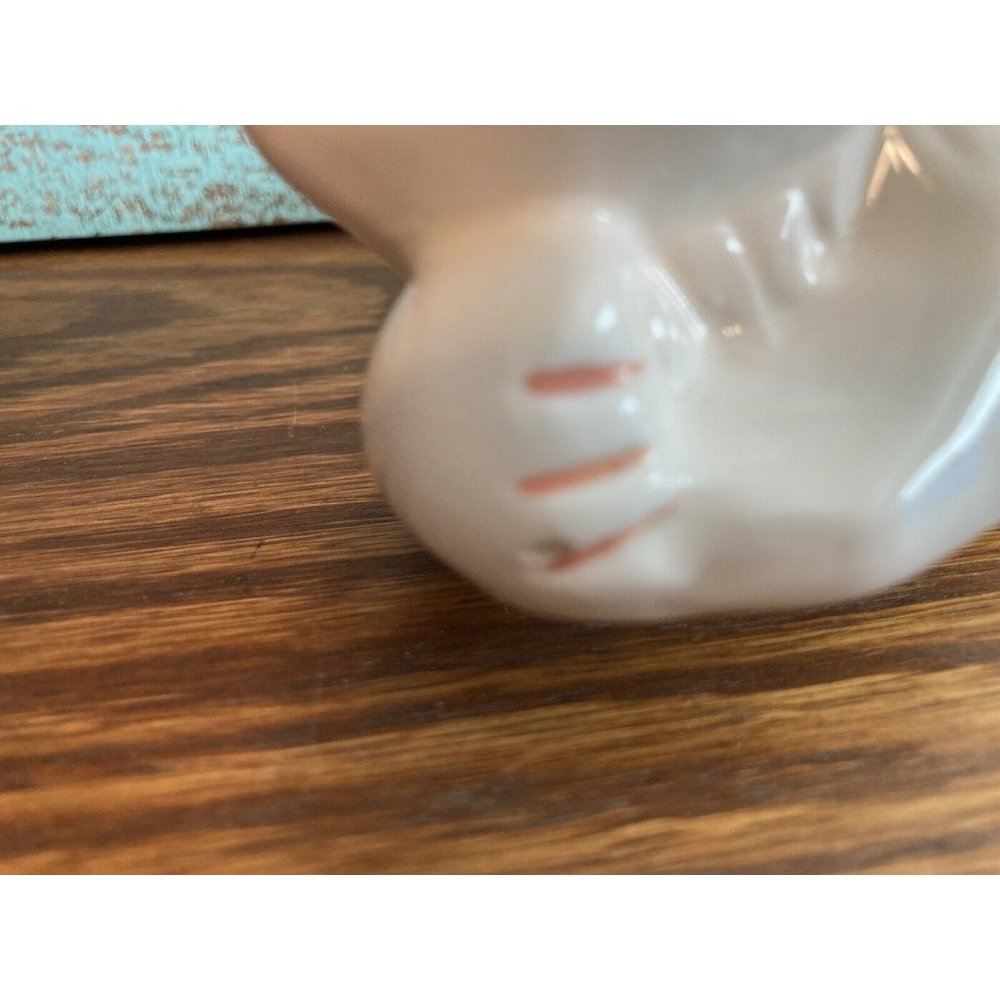 Cardia White Ceramic Lounging Cat Kitten Figurine - Picture 4 of 8